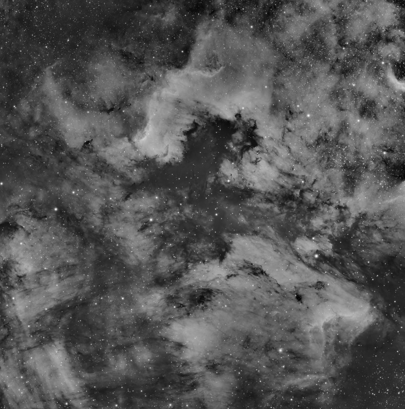 jmbtuto_NGC7000_SV555_Minicam8M_Mosa_Ha_30x120s_stacked_grad_noise_strech_noise_strech_grad.jpg