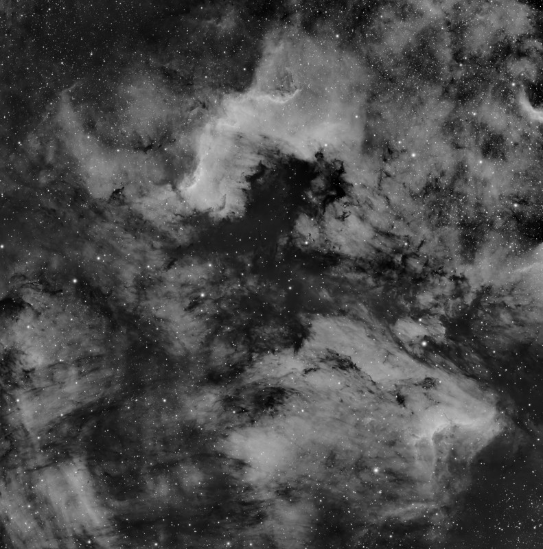 jmbtuto_NGC7000_SV555_Minicam8M_Mosa_Ha_30x120s_stacked_grad_noise_strech_noise_strech_strech.jpg