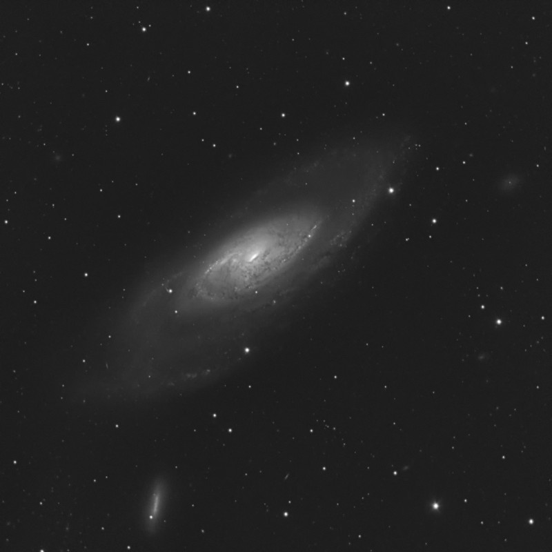 m106 lumi.jpg