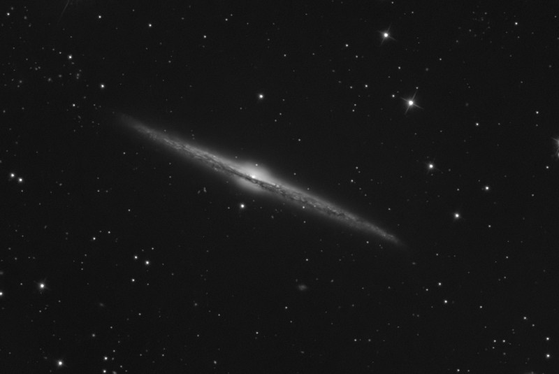 ngc4565_stacked_010_crop.jpg