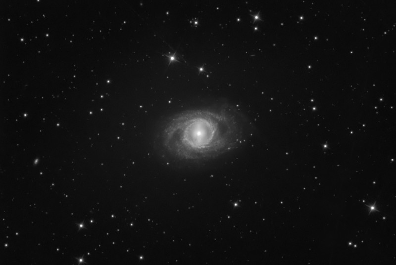 m95_luminance_stacked_40.jpg