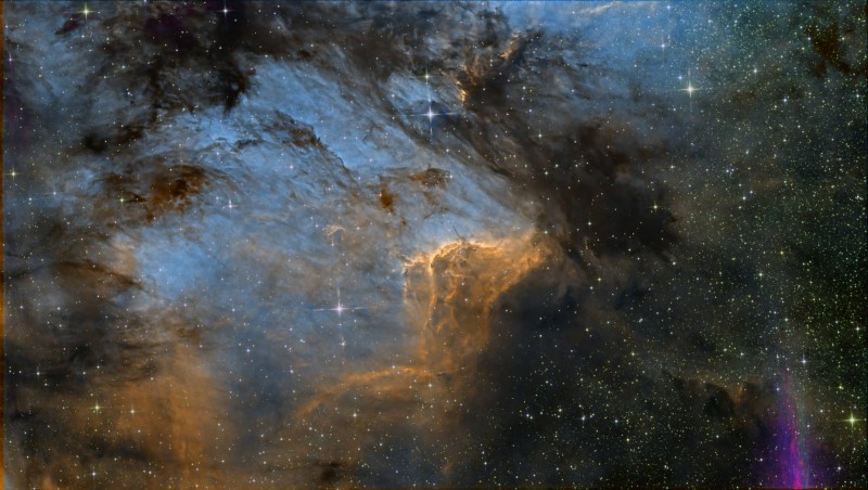 IC_5070_SVBony_SV555_apo_QHYminiCam8M_SII_2700_stacked_grad_SHO_fdc_SPCC_SN0_SN1_S2_S3_HDR_Decon_N3_SCNR_Recompo.jpg