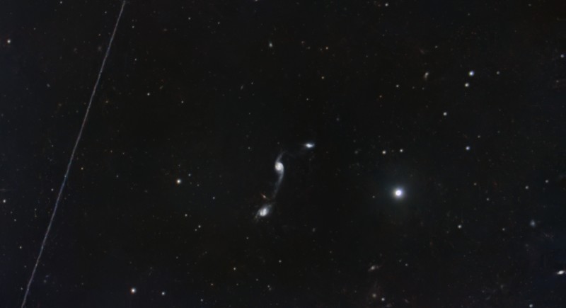 Arp_248_C8_Uranus-C_PRO_FILTER_1080_stacked_grad_spcc_deconv_noise_SN1_SN2_CCSharp_recomp.jpg