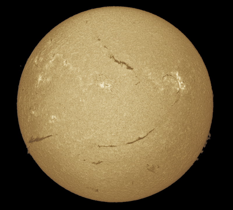 2026-05-18-0912_0-S-G-Sun_Halpha_ZWO ASI585MM_Gain=163_Exposure=7.5ms_14_Gamma=30_Surface_22.fit-ImPPG.01.-Pix.01-Affinity.03.png