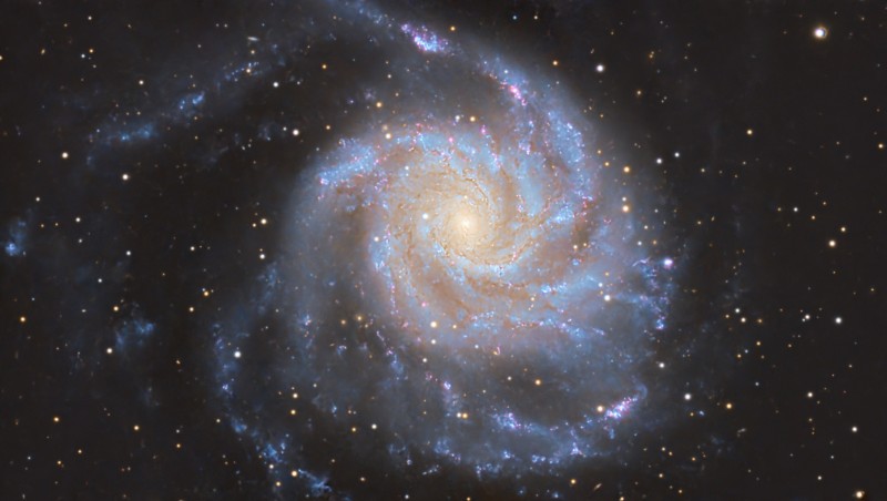 M_101_C8_Uranus-C_PRO_FILTER_12360_stacked.jpg