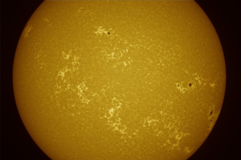 2026-05-24-0848_6-S-IR-Sun_ZWO ASI585MM_Gain=356_Exposure=7.2ms_3_Gamma=85(off)_Surface_28_Sharp28_B1.0_C1.0_S1_N1_SUN.jpg