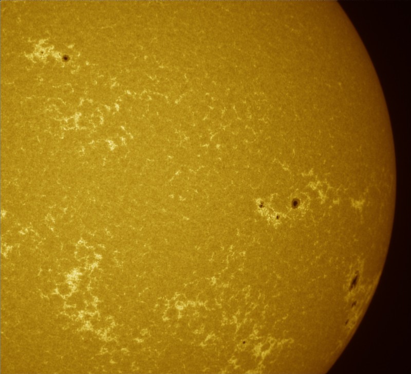 2026-05-24-0849_7-S-IR-Sun_ZWO ASI585MM_Gain=356_Exposure=7.2ms_4_Gamma=85(off)_Surface_28_Sharp30_B1.0_C1.0_S1_N1_SUN.jpg