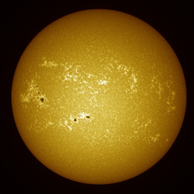 2026-05-26-1121_1-S-IR-Sun_ZWO ASI183MM_Gain=231_Exposure=6.3ms_6_Gamma=30(off)_Surface_24_Sharp26_B1.0_C1.0_S1_N1_SUN.jpg