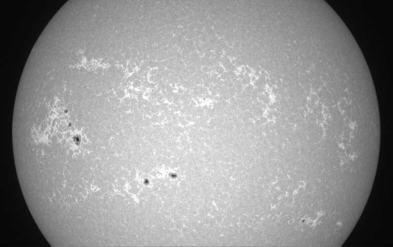 2026-05-26-1122_1-S-IR-Sun_ZWO ASI183MM_Gain=231_Exposure=6.3ms_7_Gamma=30(off)_Surface_24_Sharp22_B1.0_C1.0_S1_N1.jpg