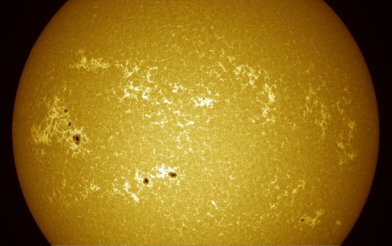 2026-05-26-1122_1-S-IR-Sun_ZWO ASI183MM_Gain=231_Exposure=6.3ms_7_Gamma=30(off)_Surface_24_Sharp22_B1.0_C1.0_S1_N1_SUN.jpg