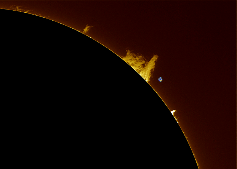 2026-05-28-1128_3-U-G-Sun_Halpha_ZWO ASI585MM_Gain=240_Exposure=18.5ms_Gamma=71_25_Surface_28_Sharp24_B1.0_C1.0_S1_N1-Protus02.4-CROP01.png
