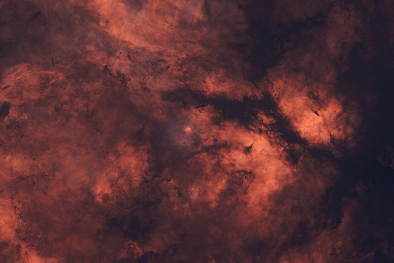 IC1318 50x300s HOO starless.jpg