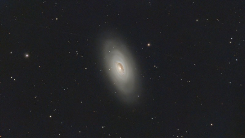M_64_C8_Uranus-C_PRO_FILTER_2280_stacked_VeraLux_Final_Recomposed.jpg