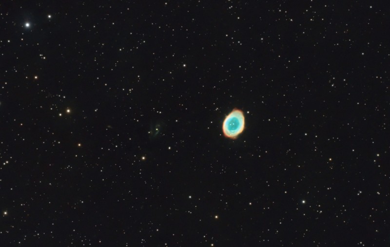 M57-C9f7-2600C-40x60s-zoom.jpg