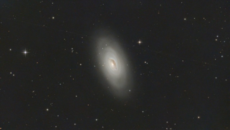 M_64_C8_Uranus-C_PRO_FILTER_2280_stacked_VeraLux_Final_Recomposed.jpg