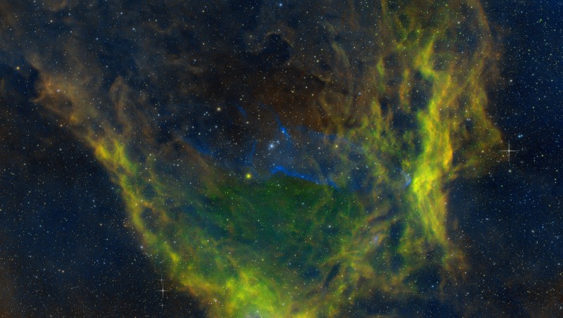 SH2-129-SHO_stacked_VeraLux_Final_Recomposed.jpg