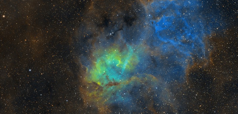 SH2-132-LRGBSHO_stacked_VeraLux_Final_Recomposed.jpg