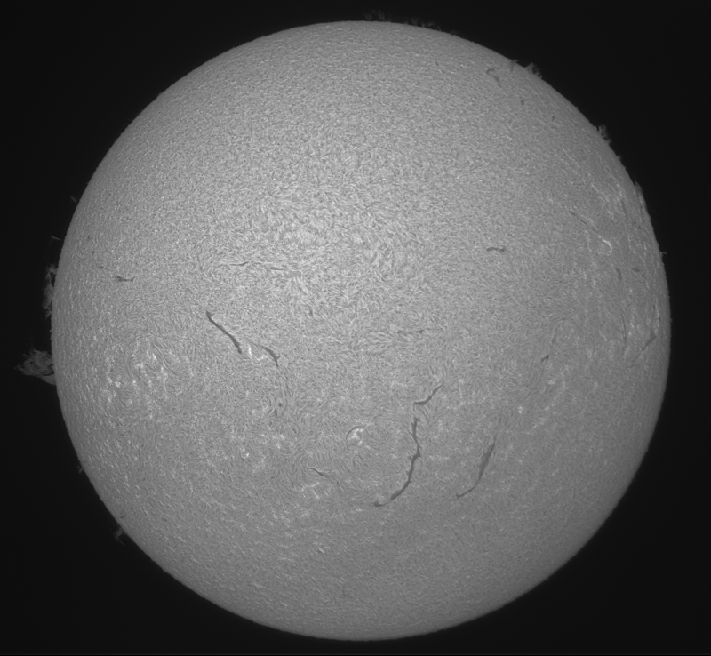 - 2026-09-17-0844_8-U-G-Sun_Halpha_ZWO ASI585MM_Gain=200_Exposure=5.0ms_Gamma=62_3_Surface_20_Sharp30_B1.0_C1.1_S1_N1.png