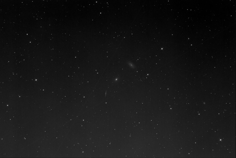 Trio NGC5982 250f3.8 2600M L_40x30,0s_1200s_WithDisplayStretch.jpg