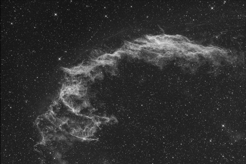 NGC6992 250 f3.8 2600M Ha_20x3m0s_3600s_WithDisplayStretch.jpg