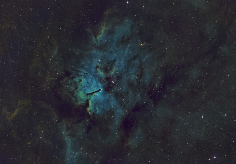 NGC6823 250 f3.8 2600M SHO 3x20x180s-V2.jpg