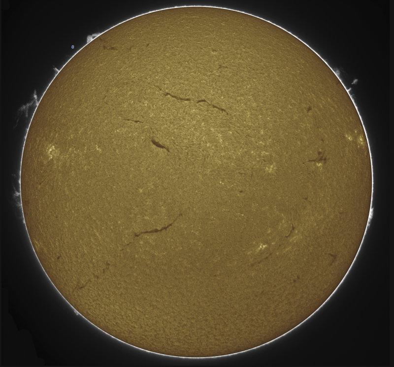 -2026-10-25-0944_2-U-G-Sun_Halpha_ZWO ASI585MM_Gain=219_Exposure=4.5ms_Gamma=53_8_Surface_20_Sharp20_B0.0_C0.5_S1_N1_SUN.png