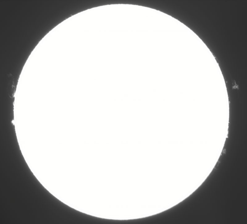 2026-10-28-1009_2-U-G-Sun_Halpha_ZWO ASI585MM_Gain=194_Exposure=18.5ms_Gamma=77_13_Surface_20_Sharp20_B14.0_C0.7_S1_N1.png