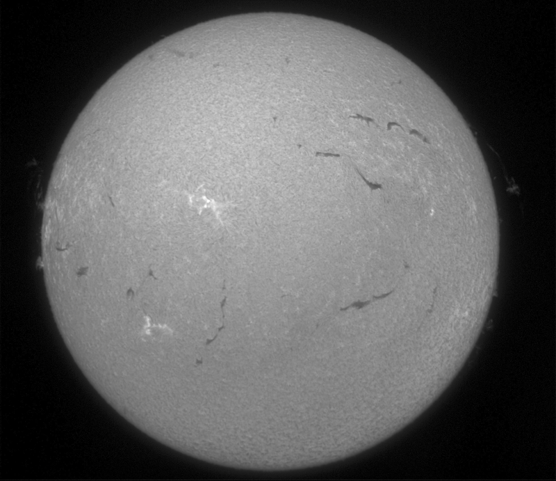 2026-10-28-0951_2-U-G-Sun_Halpha_ZWO ASI585MM_Gain=200_Exposure=5.5ms_Gamma=50_10_Surface_20_Sharp30_B1.0_C1.1_S1_N1.png