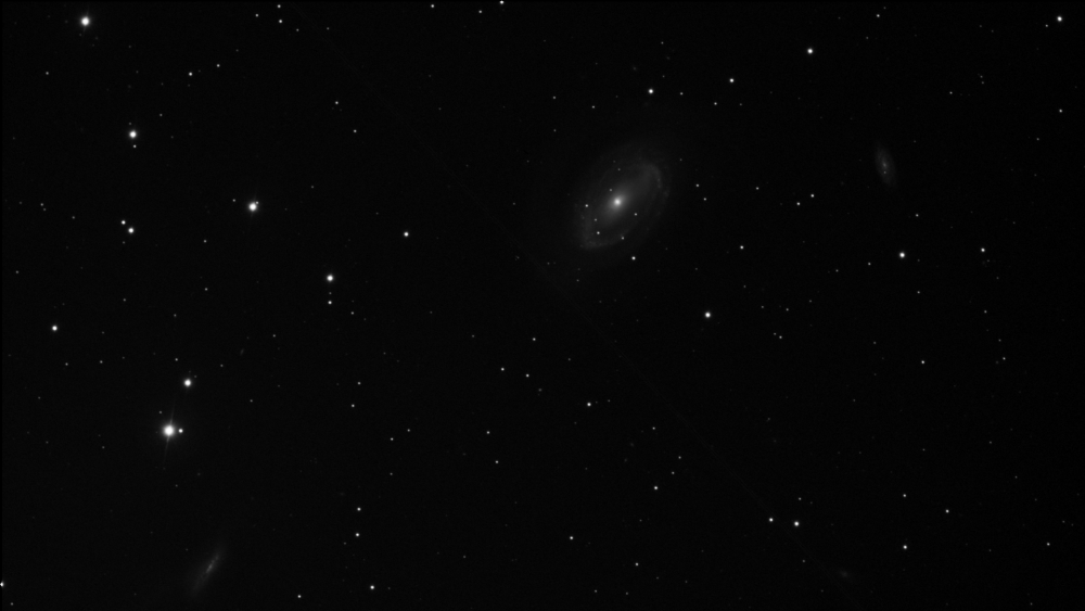 ngc 4725_2021-04-17_ALTAIR290M3(USB2.0)_45x_450s_WithDisplayStretch.png