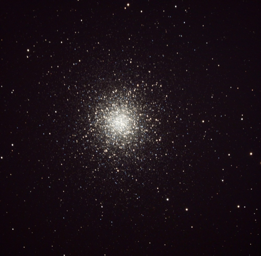M13  Stack_104frames_416s_WithDisplayStretch.jpg