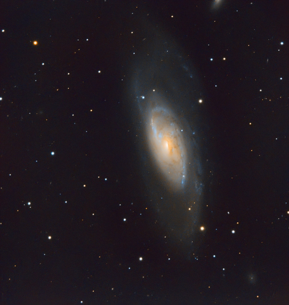 m106v1.jpg