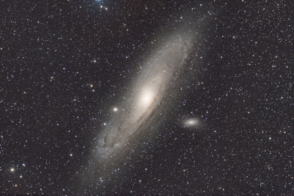 M31_72ED-ASI2600-120.0s_Bin1_2600MC_gain100_20221027-054042_-9.8C-DeepSkyStacker-SIRIL.02-BruitVERT-Gimp.01.jpg
