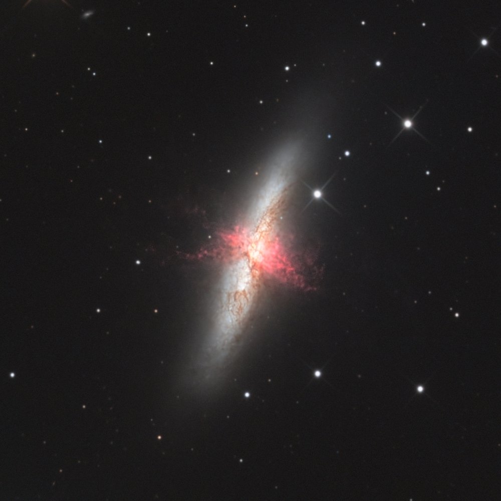 M82Oliv_byJB_Crop1000.jpg