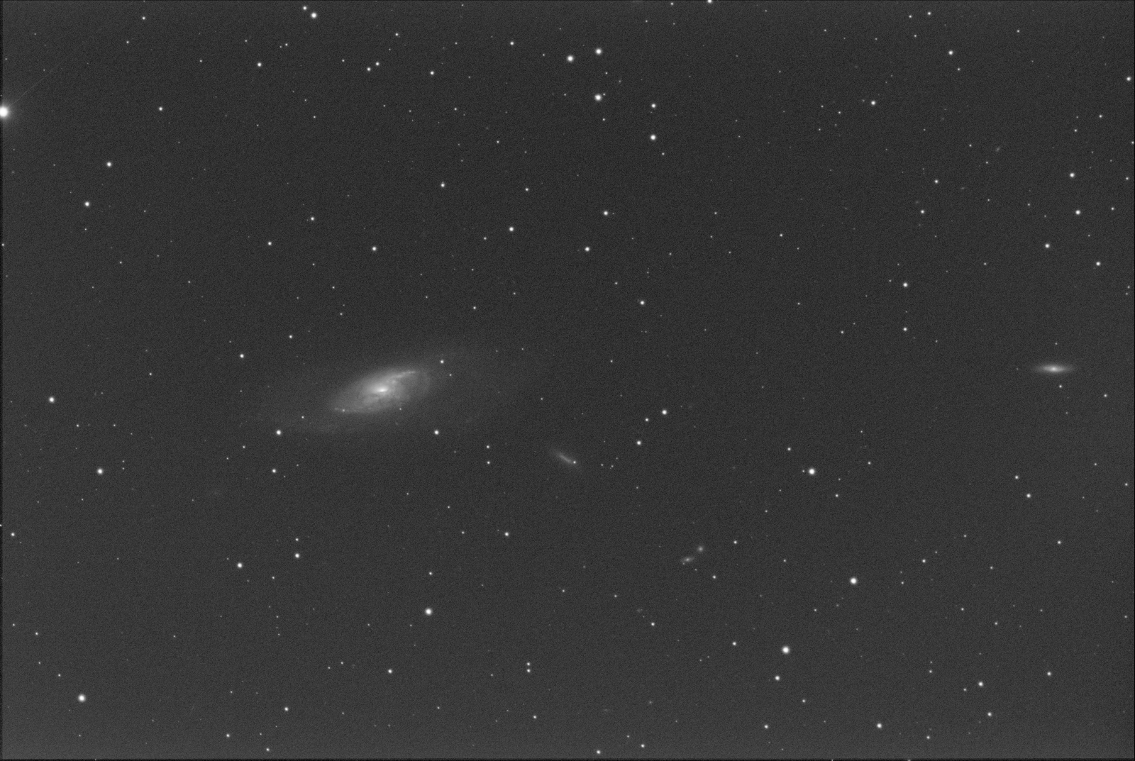 M106 LPS_33x30,0s_990s_WithDisplayStretch.png